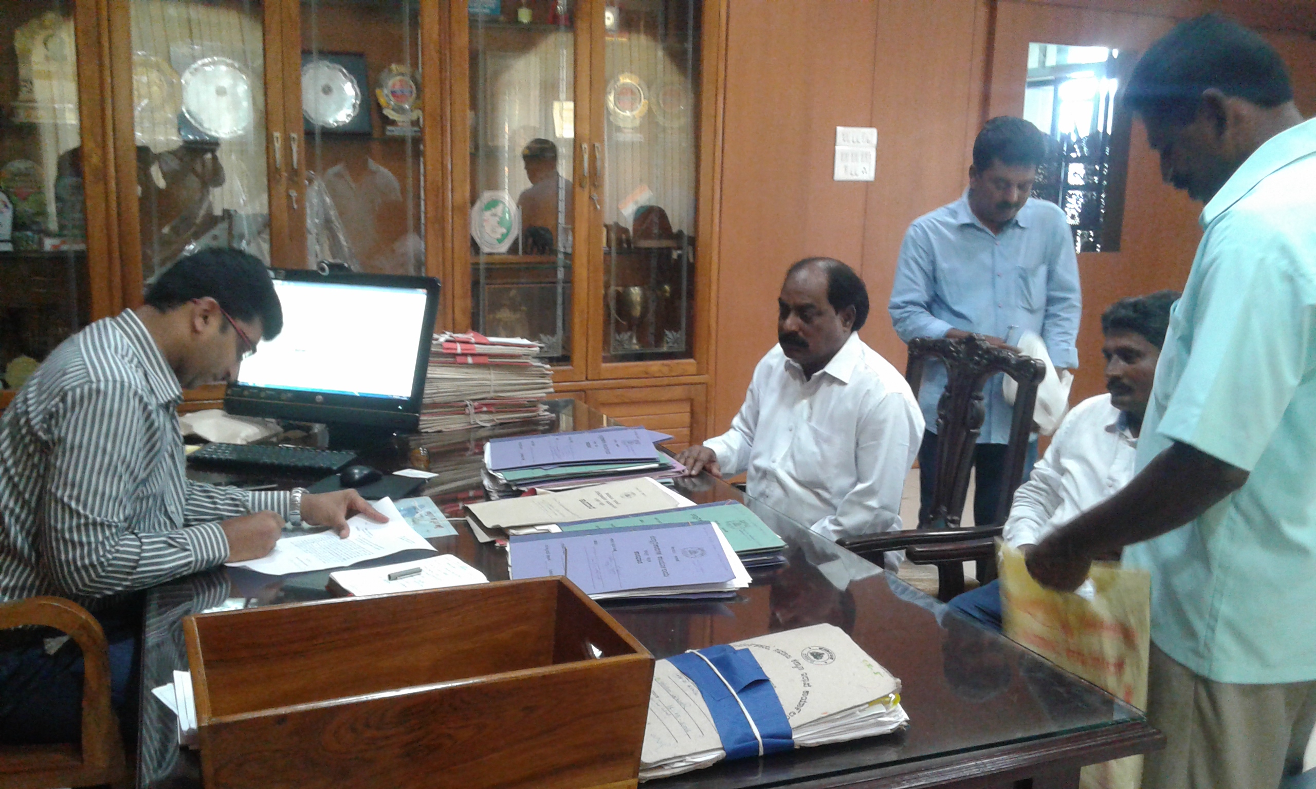 ಶರಾವತಿ ನದಿಯಲ್ಲಿ ಮರಳುಗಾರಿಕೆಗೆ ಅವಕಾಶ ನೀಡಲು ಒತ್ತಾಯ