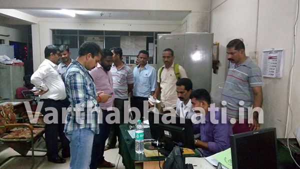 ಸರಕಾರಿ ಕಚೇರಿಗೆ ಎಸಿಬಿ ಪೊಲೀಸರ ದಾಳಿ: ಲಕ್ಷಾಂತರ ರೂ. ವಶ