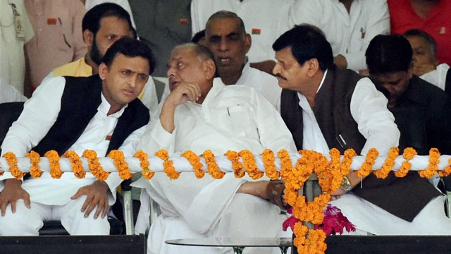 ಎಸ್‌ಪಿಯ ಬೆಳ್ಳಿಹಬ್ಬದಲ್ಲೂ ಅಖಿಲೇಶ-ಶಿವಪಾಲ್ ವಾಕ್ಸಮರ