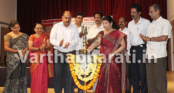 ರಕ್ತದಾನ ಮಾಡಲು ಹಿಂಜರಿಕೆ ಬೇಡ: ಅನುರಾಧ