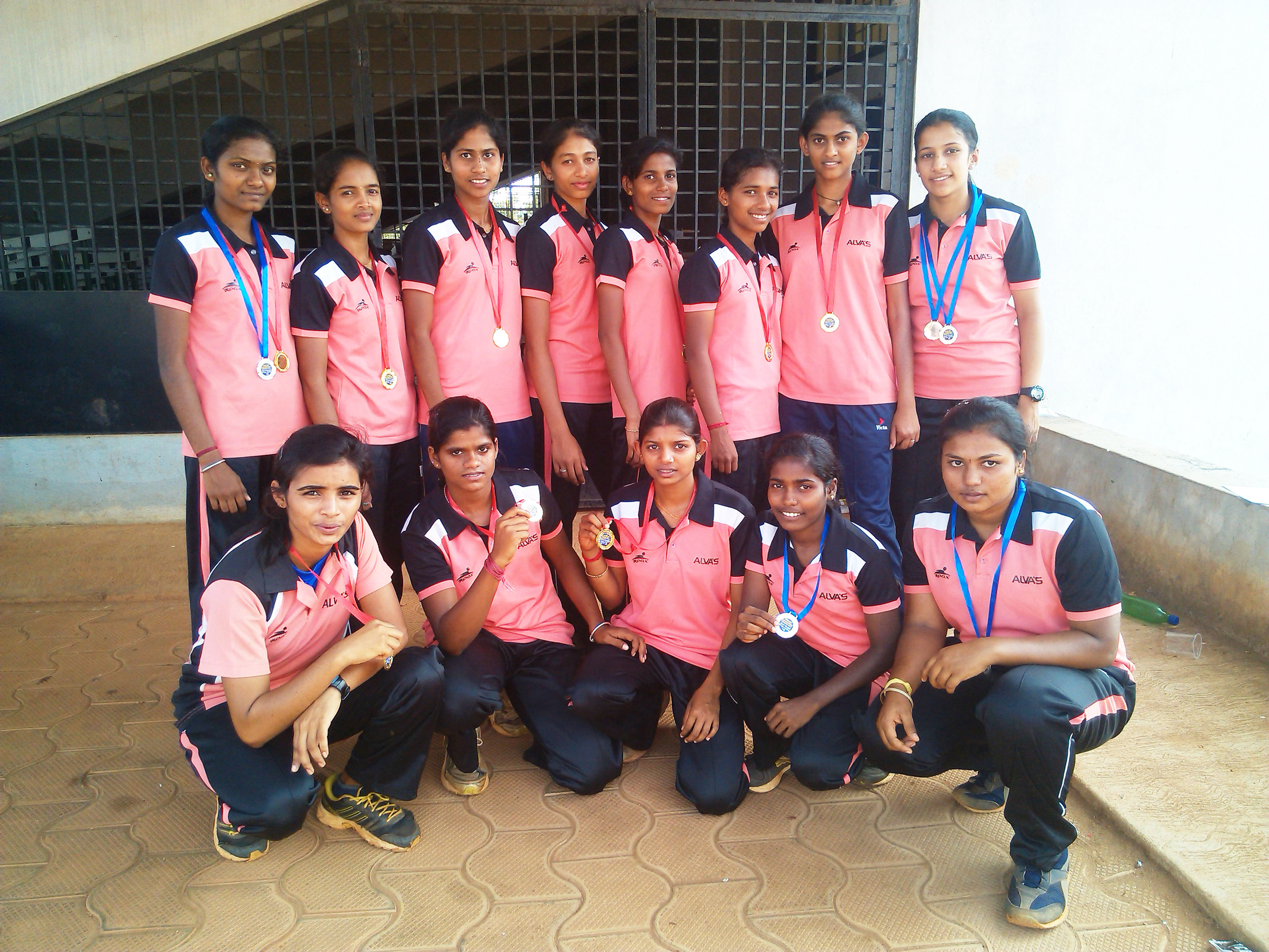 ಆಳ್ವಾಸ್ ಪಪೂ ಕಾಲೇಜಿಗೆ ಸಮಗ್ರ ಪ್ರಶಸ್ತಿ