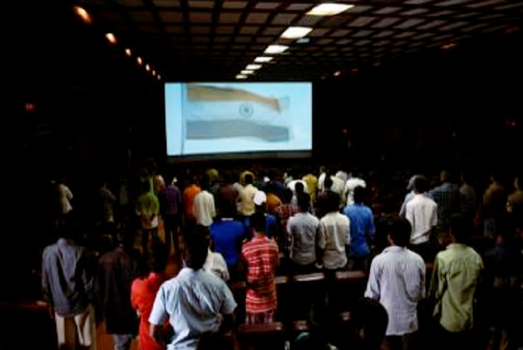 ಥಿಯೇಟರ್‌ನಲ್ಲಿ ರಾಷ್ಟ್ರಗೀತೆ ಪ್ರಸಾರದ ವೇಳೆ ಎದ್ದು ನಿಲ್ಲದ ಯುವಕರಿಗೆ ಹಲ್ಲೆ