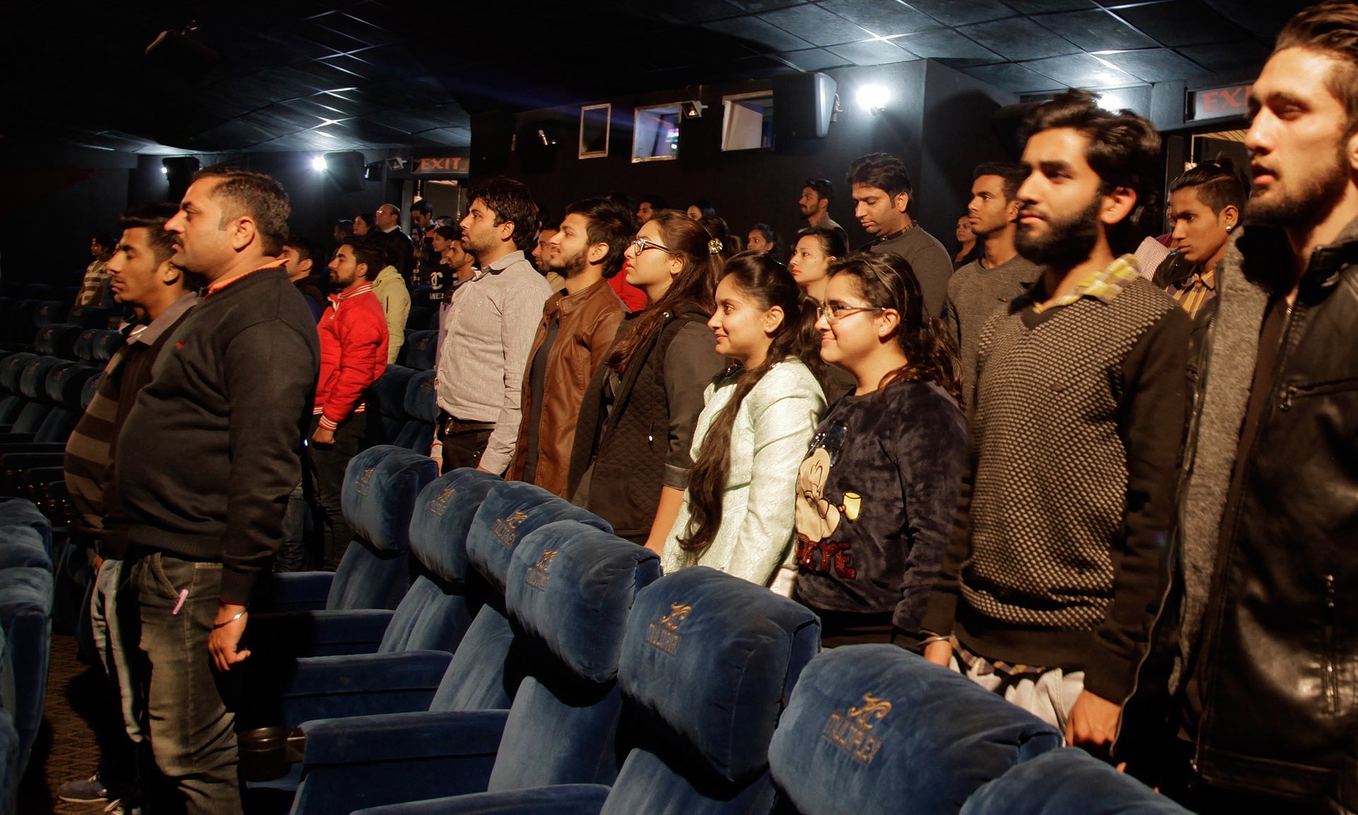 ರಾಷ್ಟ್ರಗೀತೆಗೆ ಅಗೌರವ: 12 ಮಂದಿಯ ಬಂಧನದ ವಿರುದ್ಧ ಪ್ರತಿಭಟನೆ