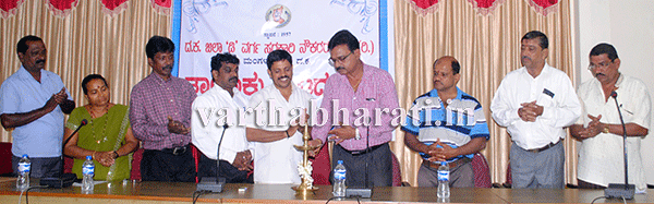 ಪುತ್ತೂರು: ‘ಡಿ’ ವರ್ಗ ಸರ್ಕಾರಿ ನೌಕರರ ಸಂಘದ ಪುನಶ್ಚೇತನ ಸಭೆ