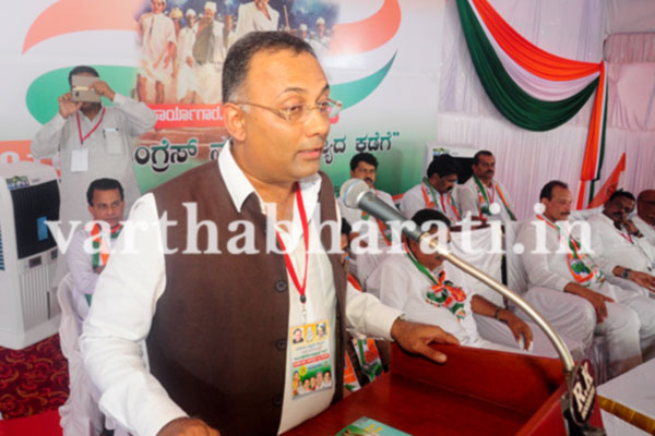 ಕರ್ನಾಟಕ ರಾಜ್ಯ ಅಭಿವೃದ್ಧಿಯಲ್ಲಿ ಮುಂಚೂಣಿಯಲ್ಲಿದೆ