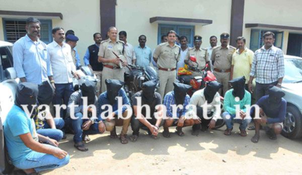 ನೋಟು ಬದಲಾವಣಾ ದಂಧೆ: ಹಾಲಿನ ವ್ಯಾಪಾರಿಯಿಂದ 15 ಲಕ್ಷ ರೂ. ದರೋಡೆ