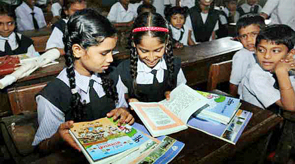 ಪಠ್ಯ ಪುಸ್ತಕಗಳು ಮತ್ತು ರಾಜಕೀಯ