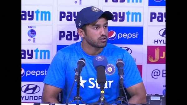 ಆಪ್ತ ಮಿತ್ರ ರಾಹುಲ್ ದ್ವಿಶತಕ ಮಿಸ್ ಮಾಡಿಕೊಂಡ  ಬಗ್ಗೆ  ತ್ರಿಶತಕ ವೀರ ಕರುಣ್ ಹೇಳಿದ್ದೇನು?