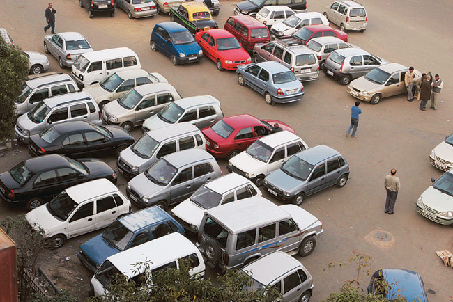 ಕಾರು ಖರೀದಿಸಲು ಹೊರಟಿದ್ದೀರಾ ?   ಮೊದಲು ಪಾರ್ಕಿಂಗ್ ಜಾಗ ಖರೀದಿಸಿ !  ಏಕೆ ಗೊತ್ತೇ ?