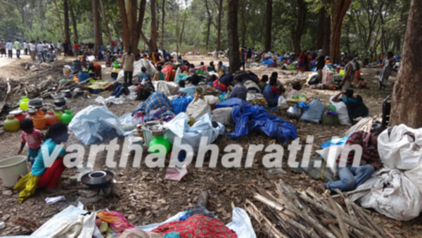 ಸತತ 17 ದಿನಗಳ ನಿರಂತರ ಹೋರಾಟದ ಬಳಿಕ ವಿಶ್ರಾಂತಿ ಪಡೆದ ಆದಿವಾಸಿಗಳು