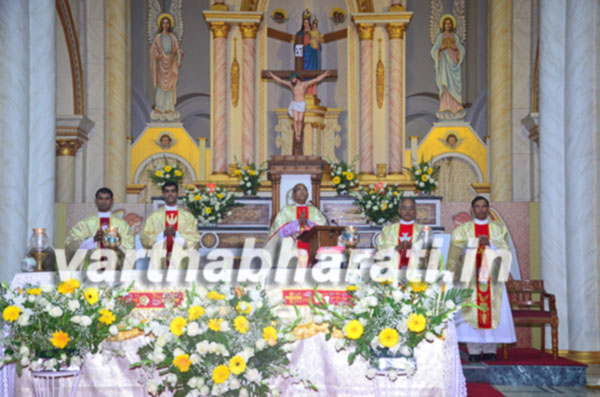 ಮಂಗಳೂರಿನಲ್ಲಿ ಸಂಭ್ರಮದ ಕ್ರಿಸ್‌ಮಸ್ ಆಚರಣೆ