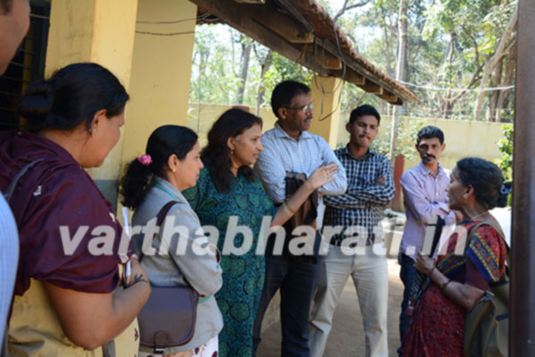 ದಿಡ್ಡಳ್ಳಿಯ ನಿರಾಶ್ರಿತರ ಮಕ್ಕಳ ಯೋಗಕ್ಷೇಮ ವಿಚಾರಿಸಿದ ಮಕ್ಕಳ ಕಲ್ಯಾಣ ಸಮಿತಿ