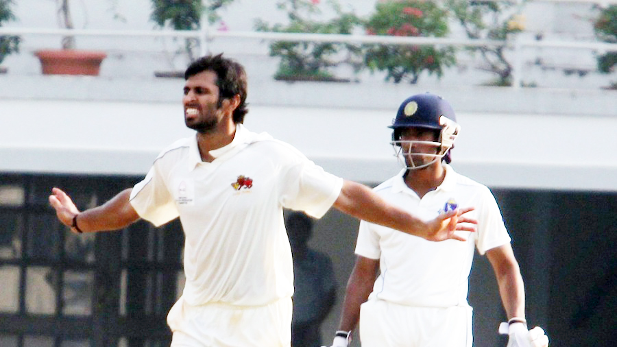 ರಣಜಿ ಟ್ರೋಫಿ: ಹಾಲಿ ಚಾಂಪಿಯನ್ ಮುಂಬೈ ಸೆಮಿ ಫೈನಲ್‌ಗೆ