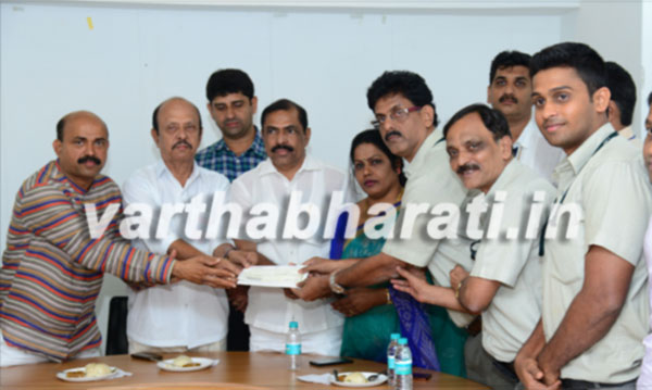 ಎಂಆರ್‌ಪಿಎಲ್ ರಸ್ತೆ ದುರಸ್ತಿ: ಚೆಕ್ ಹಸ್ತಾಂತರ