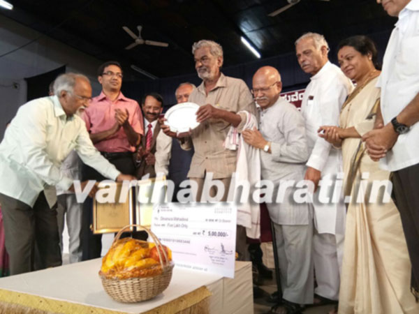 ತನ್ನ ನಿರ್ಧಾರದಿಂದ ಜನರು  ಜೀವ ಕಳೆದುಕೊಂಡಿದ್ದನ್ನು ಮೋದಿ  ದೇಶ ಸೇವೆಯೆಂದು ಭಾವಿಸಿದ್ದಾರೆ : ದೇವನೂರು