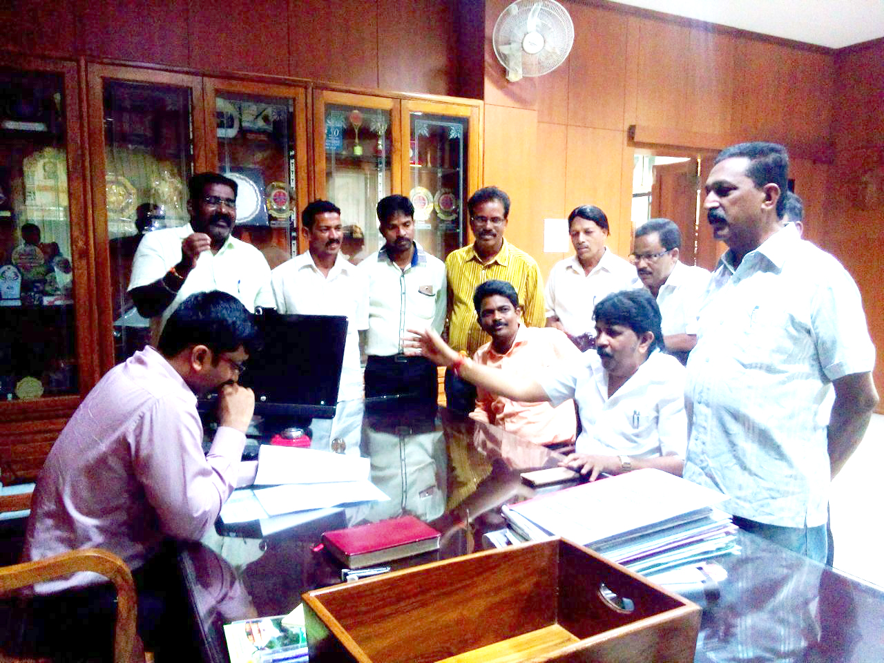 ಎಂಜಿ ರಸ್ತೆಯಲ್ಲಿ ಸಂತೆ ಮಾರುಕಟ್ಟೆಗೆ ಅವಕಾಶವಿಲ್ಲ: ಜಿಲ್ಲಾಧಿಕಾರಿ