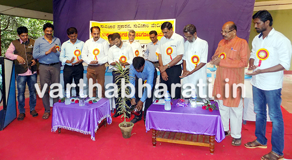 ಜಾತಿ, ಧರ್ಮ ಮೀರಿದ ಮೌಲ್ಯಗಳ ಬರಹ ಅಗತ್ಯ : ಅಬ್ದುಲ್ ಹೈ ತೋರಣಗಲ್ಲು