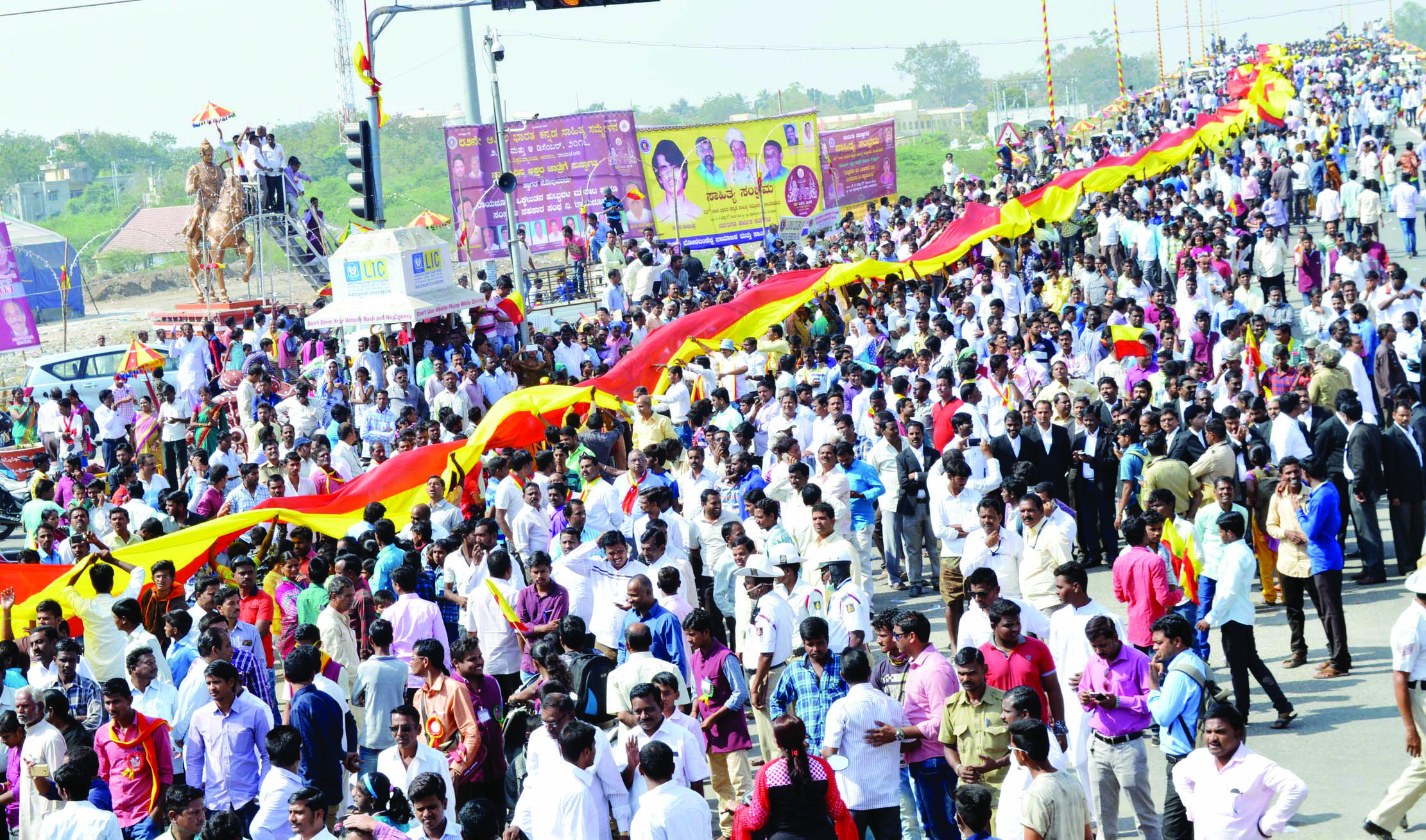 ಸಾಮಾಜಿಕ ಅಸಮಾನತೆ ಇರುವವರೆಗೆ ದಲಿತ-ಬಂಡಾಯ ಸಾಹಿತ್ಯ ಜೀವಂತ: ಎಲ್.ಹನುಮಂತಯ್ಯ ಅಭಿಮತ ಸಾಮಾಜಿಕ ಅಸಮಾನತೆ ಇರುವವರೆಗೆ ದಲಿತ-ಬಂಡಾಯ ಸಾಹಿತ್ಯ ಜೀವಂತ: ಎಲ್.ಹನುಮಂತಯ್ಯ ಅಭಿಮತ