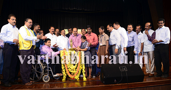 ವಿಕಲಚೇತನರ ಬಗ್ಗೆ ಅನುಕಂಪ ಬೇಡ, ಅವಕಾಶ ಕೊಡಿ: ಡಾ. ಎಂ.ಆರ್.ರವಿ