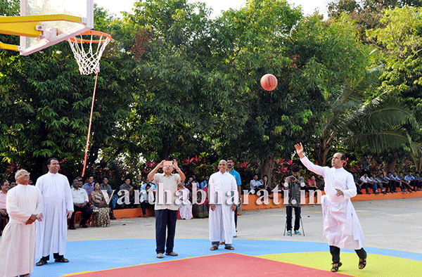 ಅಲೋಶಿಯಸ್ ಕಾಲೇಜಿನಲ್ಲಿ ಅಂತಾರಾಷ್ಟ್ರೀಯ ಗುಣಮಟ್ಟದ ಬಾಸ್ಕೆಟ್‌ಬಾಲ್ ಕೋರ್ಟ್ ಉದ್ಘಾಟನೆ