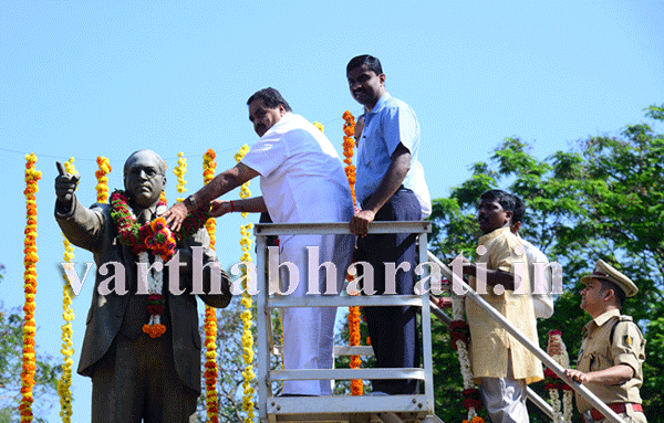 ಮಂಗಳೂರಿನಲ್ಲಿ ಅಂಬೇಡ್ಕರ್ ಮಹಾಪರಿನಿರ್ವಾಹಣ ದಿನಾಚರಣೆ