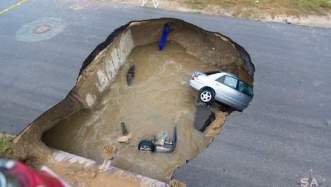 ಬೃಹತ್ ರಸ್ತೆ ಹೊಂಡಕ್ಕೆ ಶಾಂತಿ ಪಾಲನಾ ಅಧಿಕಾರಿ ಬಲಿ