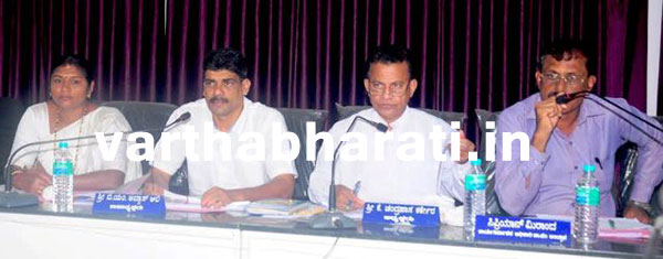 ಅಧಿಕಾರಿಗಳಿಗೆ ಬಿಸಿ ಮುಟ್ಟಿಸಿದ ತಾಪಂ ಸದಸ್ಯರು