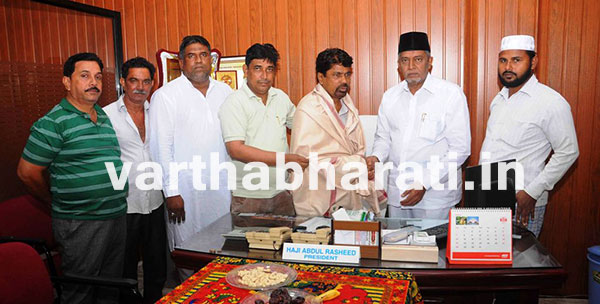 ಉಳ್ಳಾಲ ದರ್ಗಾಕ್ಕೆ ಅಲ್ಪಸಂಖ್ಯಾತ ನಿಗಮದ ಅಧ್ಯಕ್ಷ ಗಫೂರ್ ಭೇಟಿ