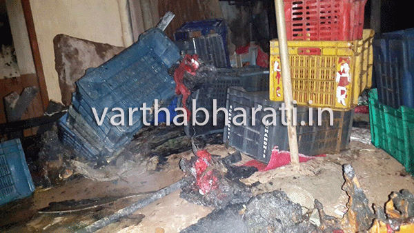 ಕೈಕಂಬ ಬೆಂಕಿ ಆಕಸ್ಮಿಕದಿಂದ ಅಂಗಡಿಗೆ ಹಾನಿ