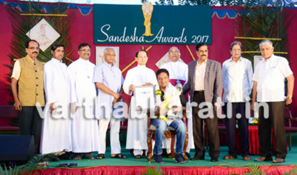 ರೈತ ಪ್ರಶಸ್ತಿ ಪಡೆಯುವಾಸೆ: ನಟ ಪ್ರಕಾಶ್ ರೈ