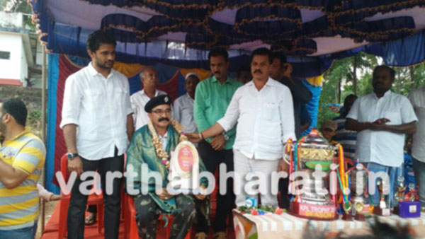 ಟ್ರಾಫಿಕ್ ಪೊಲೀಸ್ ವಾರ್ಡನ್ ರಹ್ಮಾನ್ ಪಟೇಲ್‌ ಗೆ ಸನ್ಮಾನ