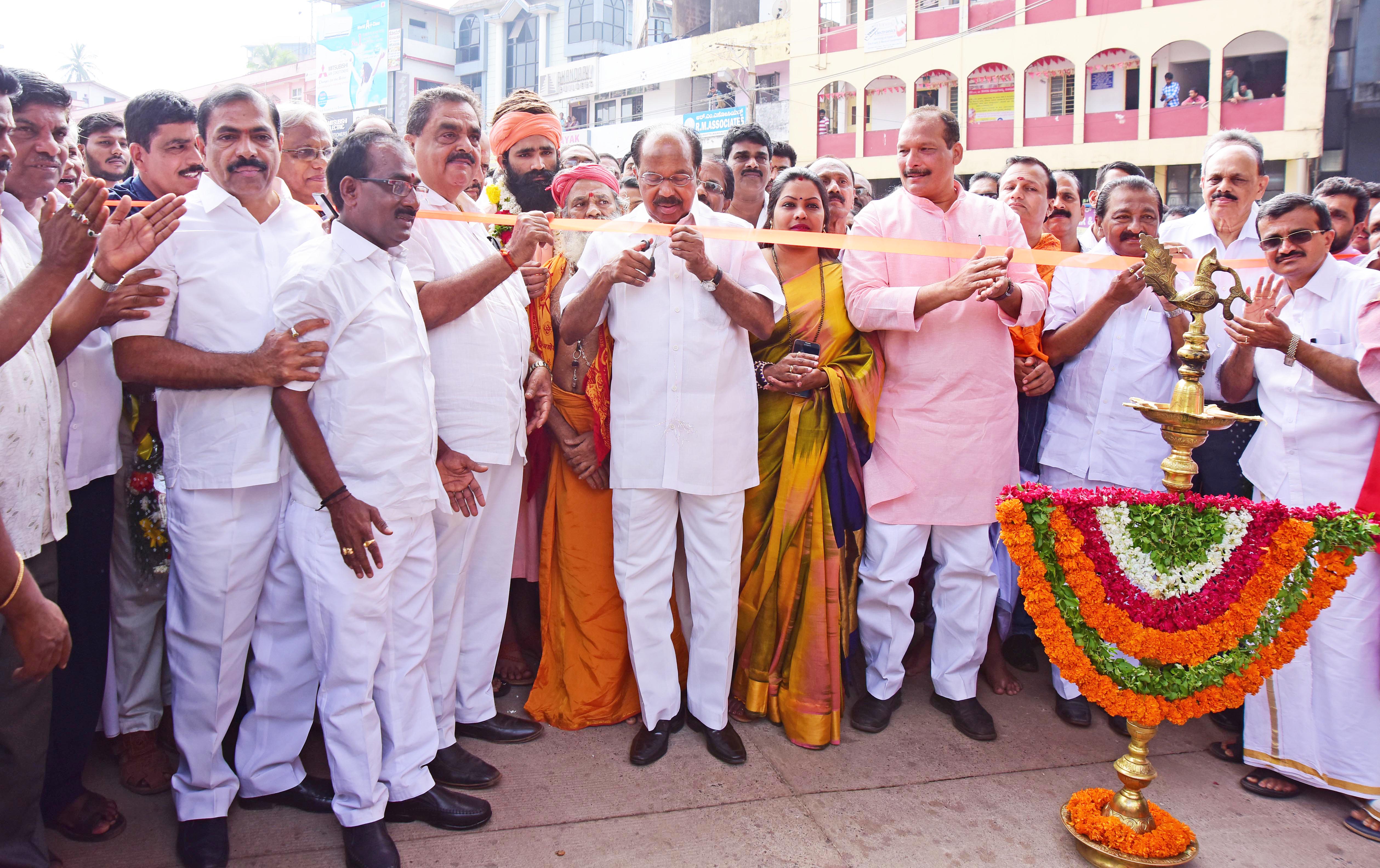 ಕದ್ರಿ: ಕಾಂಕ್ರಿಟ್ ರಸ್ತೆ ಉದ್ಘಾಟನೆ