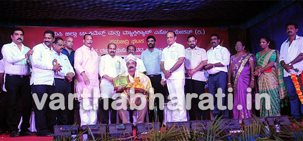 ಟ್ಯಾಕ್ಸಿ ಚಾಲಕರಿಗೆ ಬಿಪಿಎಲ್ ಕಾರ್ಡ್: ಯು.ಟಿ ಖಾದರ್