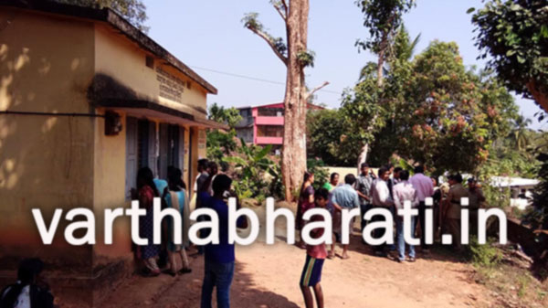 ಅಂಗನವಾಡಿಯಲ್ಲಿ ದಲಿತ ಮಕ್ಕಳ ಬಗ್ಗೆ ಅಸ್ಪರ್ಶತೆ ಸಹಾಯಕಿಯನ್ನು ವಜಾ ಗೊಳಿಸಲು ದಲಿತರ ಆಗ್ರಹ