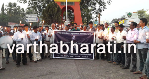 ವೇಮುಲಾ ಸಾವಿಗೆ ನ್ಯಾಯ ಒದಗಿಸುವಂತೆ ಆಗ್ರಹಿಸಿ ಮೇಣದ ಬತ್ತಿ ಹಿಡಿದು ಪ್ರತಿಭಟನೆ