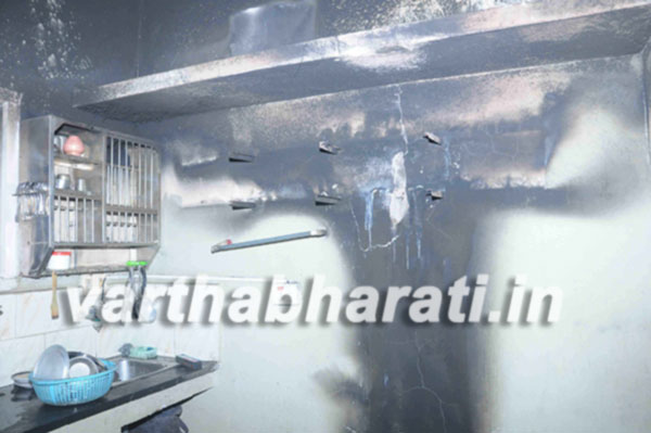 ಶಾರ್ಟ್ ಸರ್ಕ್ಯೂಟ್‌ನಿಂದ ಮನೆಗೆ ಬೆಂಕಿ: ಅಪಾರ ಹಾನಿ