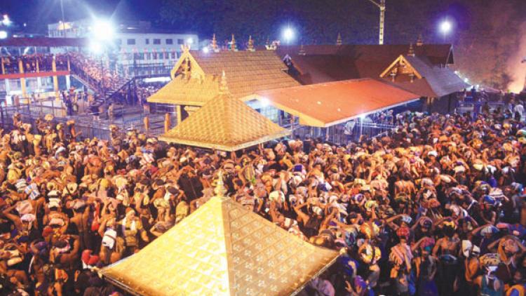 ಹೊಸವರ್ಷದಲ್ಲಿ ಶಬರಿ ಮಲೆಗೆ ಹರಿದು ಬಂತು ಭಕ್ತರ ಪ್ರವಾಹ