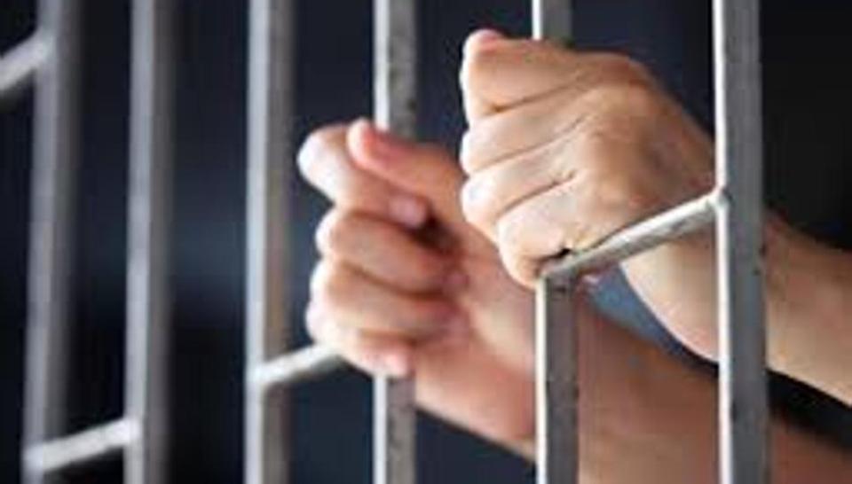 ಪೊಲೀಸ್ ಠಾಣೆಗೆ ನುಗ್ಗಿ ಅಕ್ರಮ ಬಂಧನದಲ್ಲಿದ್ದ ಯುವತಿಯನ್ನು ರಕ್ಷಿಸಿದ ನ್ಯಾಯಾಧೀಶೆ