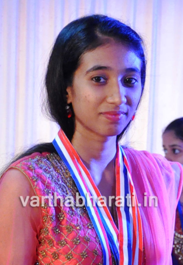 ಕರ್ನಾಟಕ ವಿಶ್ವವಿದ್ಯಾಲಯ : ಬಿಸಿಎ ಯಲ್ಲಿ  ಫಿರ್‌ದೋಸ್ ಫರಿಯಾಲ್ ಗೆ ರ‍್ಯಾಂಕ್