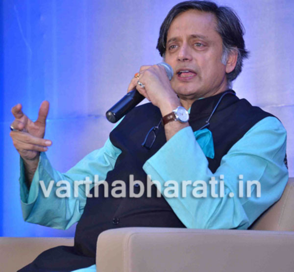 ಯುವಕರು ದೇಶದಲ್ಲಿ ಹೊಸತನವನ್ನು ಮೂಡಿಸಬೇಕು: ಶಶಿ ತರೂರ್