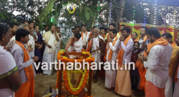 ಪಟ್ಟೋರಿಯಲ್ಲಿ ಏಕಾಹ ಭಜನೆ: ದೀಪ ಪ್ರಜ್ವಲನೆ