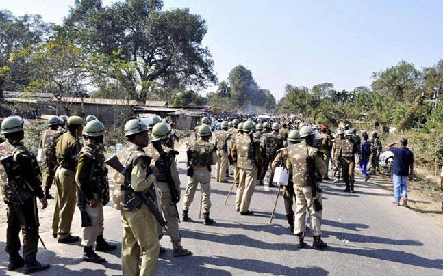 ಸೇನಾ ವಾಹನದ ಮೇಲೆ ದಾಳಿ:ಇಬ್ಬರು ಯೋಧರ ಸಾವು