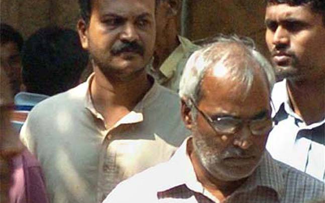 ಮಾಲೆಗಾಂವ್ ಸ್ಫೋಟ ಆರೋಪಿಯಿಂದ ಎರಡು ಕಡೆ ಸ್ಪರ್ಧೆ