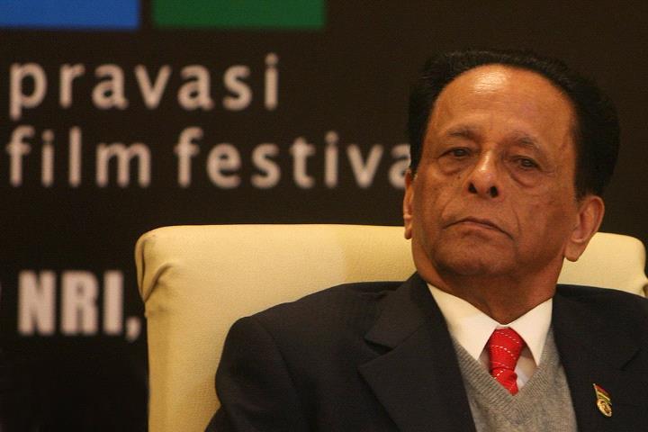 ಮಾರಿಶಸ್: ತಂದೆಯಿಂದ ಮಗನಿಗೆ ಅಧಿಕಾರ ಹಸ್ತಾಂತರ