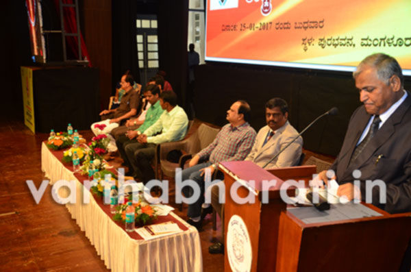 ಯೋಗ್ಯ ವ್ಯಕ್ತಿಯ ಆಯ್ಕೆಗಾಗಿ ಮತಚಲಾಯಿಸಿ: ಬೀಳಗಿ