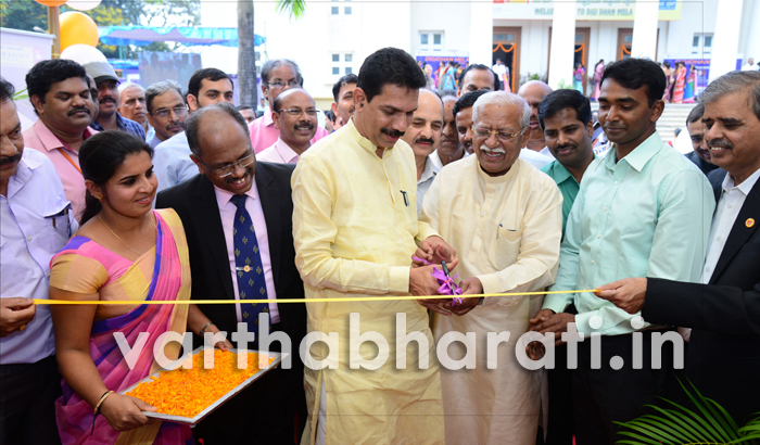 ಶೇ.100 ಕ್ಯಾಶ್‌ಲೆಸ್ ಗುರಿ:  ಸಚಿವ ಜಿಗಜಿಣಗಿ