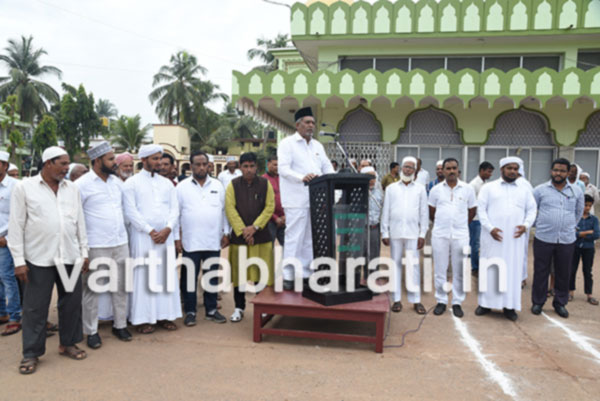 ಉಳ್ಳಾಲ ದರ್ಗಾದಲ್ಲಿ ಗಣರಾಜ್ಯೋತ್ಸವ ಆಚರಣೆ