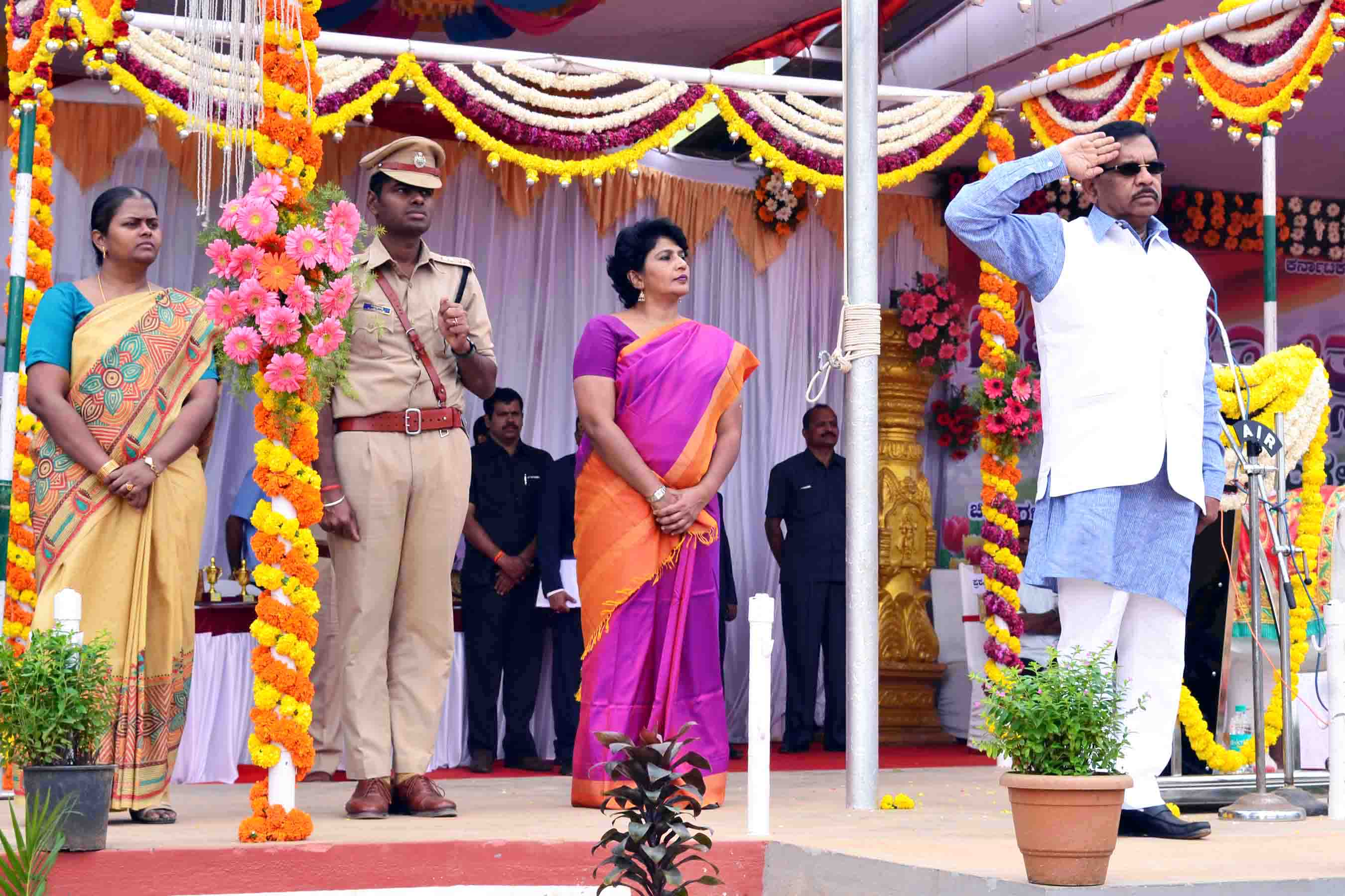 ವಿವಿಧೆಡೆ ಗಣರಾಜೋತ್ಸವ ಆಚರಣೆ