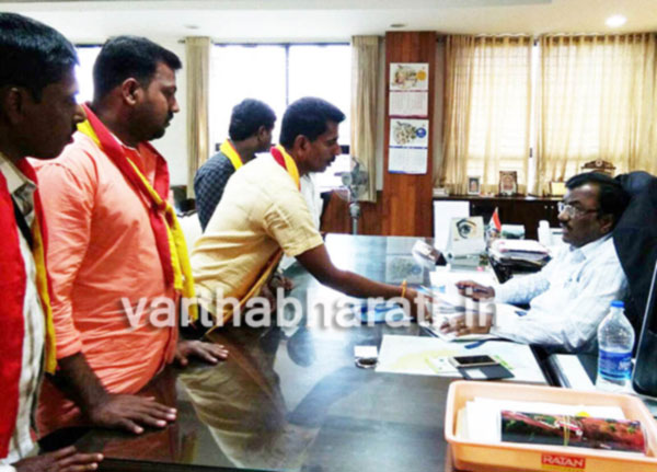 ಅಕ್ರಮ ಮರಳುಗಾರಿಕೆ ವಿರುದ್ಧ ಡಿಸಿಗೆ ದೂರು