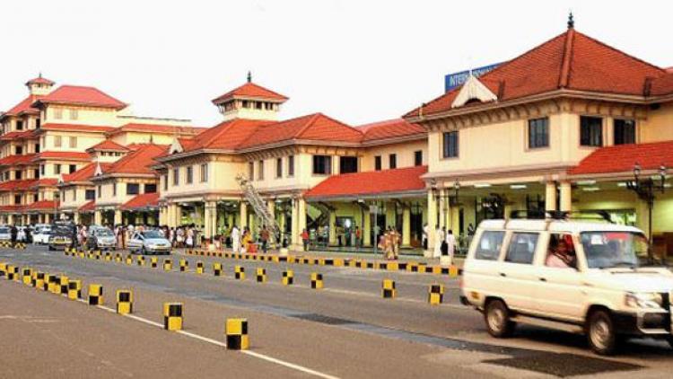 ಬ್ಯಾಗೇಜ್‌ನಲ್ಲಿ ಬಾಂಬಿದೆ ಎಂದ ಪ್ರಯಾಣಿಕನ ಬಂಧನ